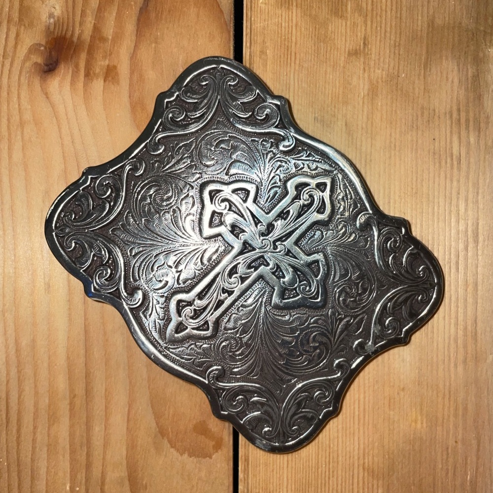 Belt buckle